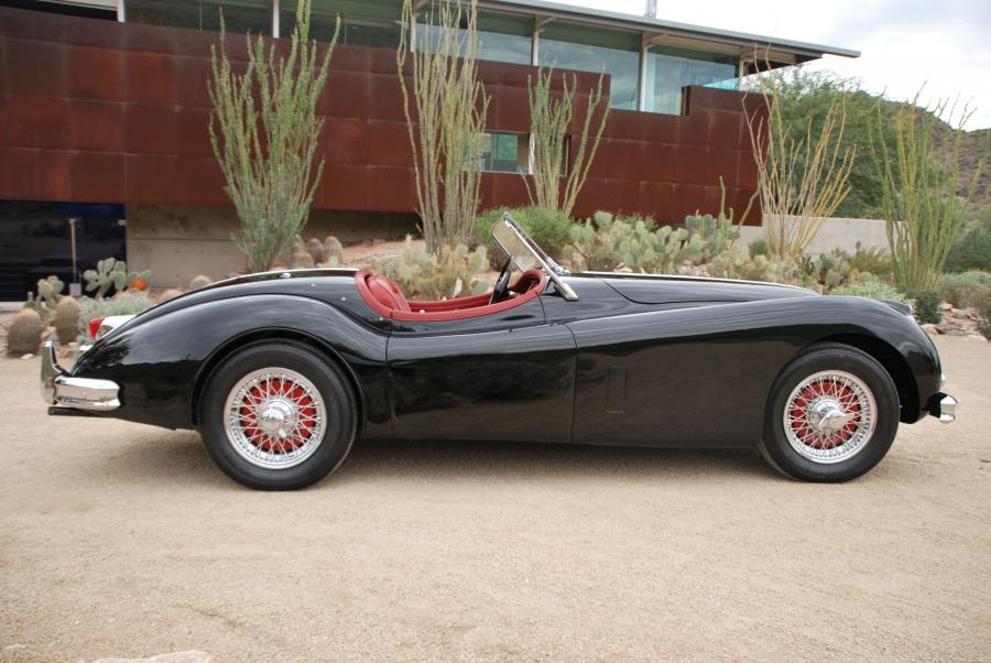  Jaguar XK140 MC Roadster 1955 года  (фото 2 из 2)